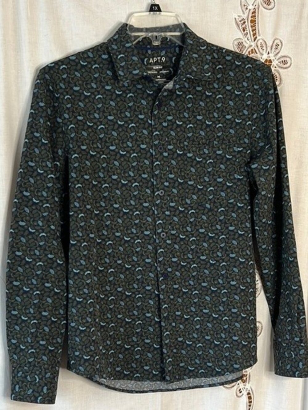 Apt 9 Green Blue Feather Pattern Shirt M